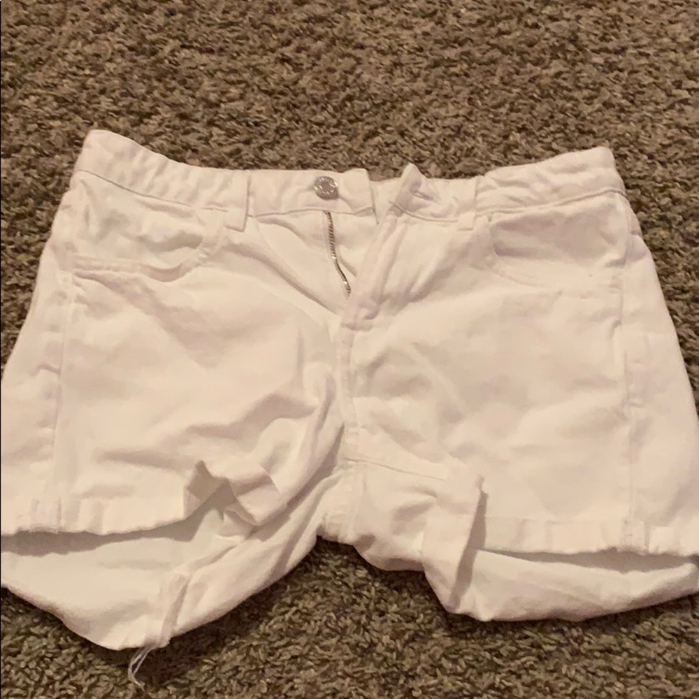 white shorts brand unknown